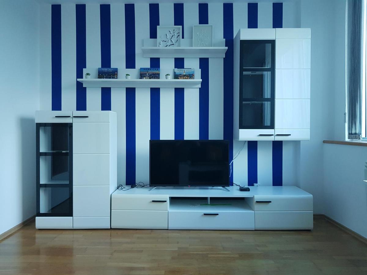 Central Apartment With 24-7 Building Security Нови-Сад Экстерьер фото