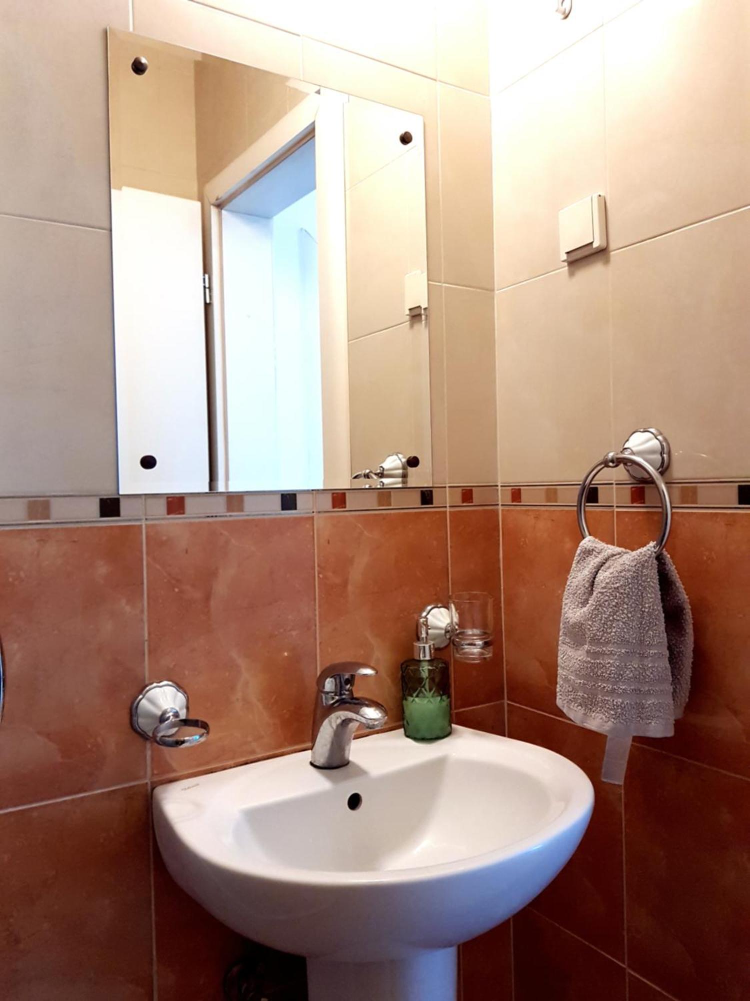 Central Apartment With 24-7 Building Security Нови-Сад Экстерьер фото