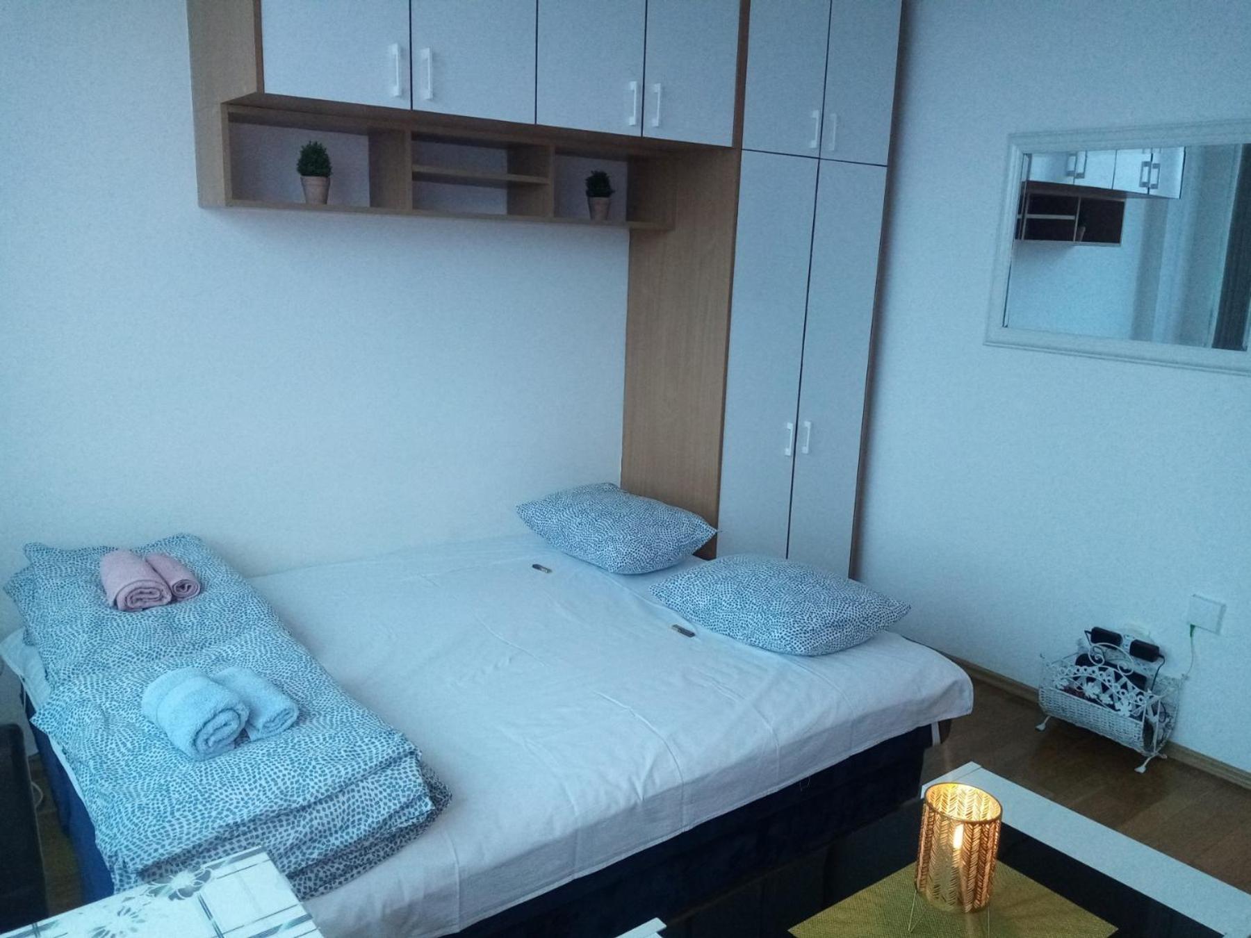 Central Apartment With 24-7 Building Security Нови-Сад Экстерьер фото